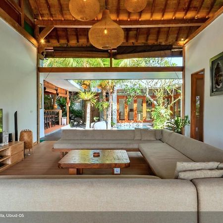 Jixiang Hotel Ubud Esterno foto